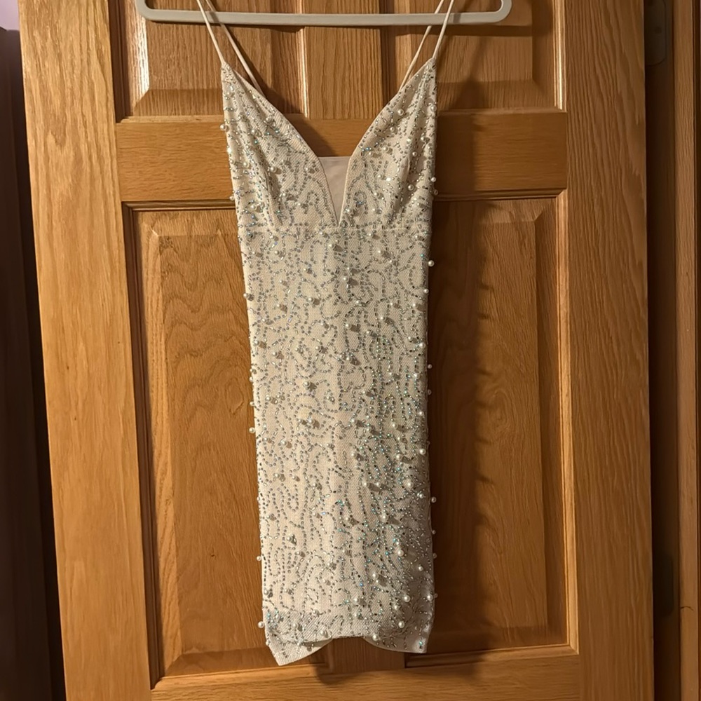 Windsor NWT Adalynn Rhinestone Faux Pearl Mini Dress